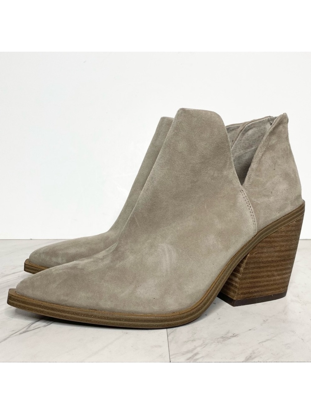 Vince Camuto Gigietta Gray Suede Bootie 9 1/2 M